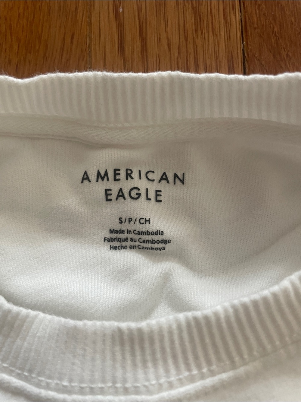 American Eagle Outfitters White Crewneck Pullover - Picture 2 of 3